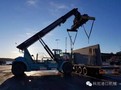 科尼新型正面吊因出色的舒適性而提高了工作效率